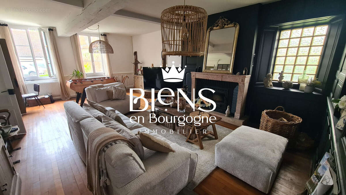 Maison à SEURRE