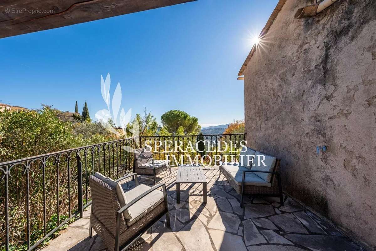 Maison à SPERACEDES