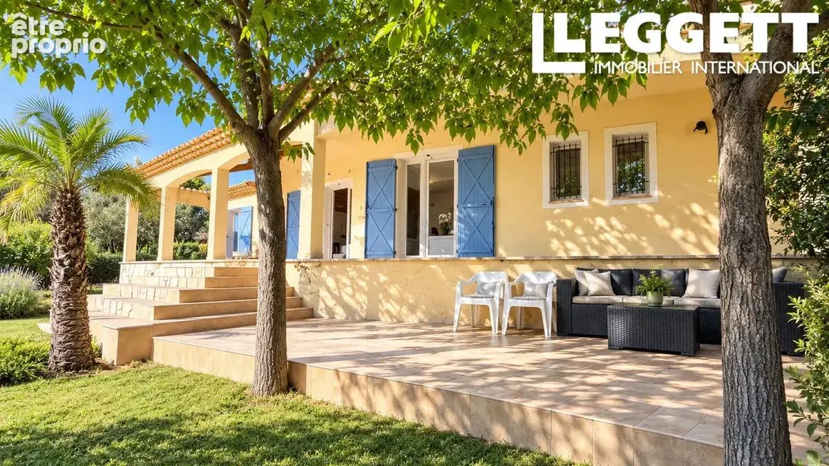 Villa de 200 m² avec trois suites parentales et deux garages, située à Plan-d’Aups-Sainte-Baume - photo 1