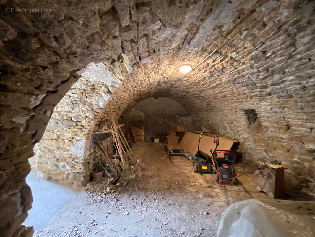 Maison à FOLLAINVILLE-DENNEMONT