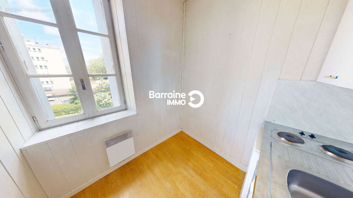 A vendre brest croix rouge ideal investisseur appartement t1 studio 2e etage 1 parking privatif - photo 5