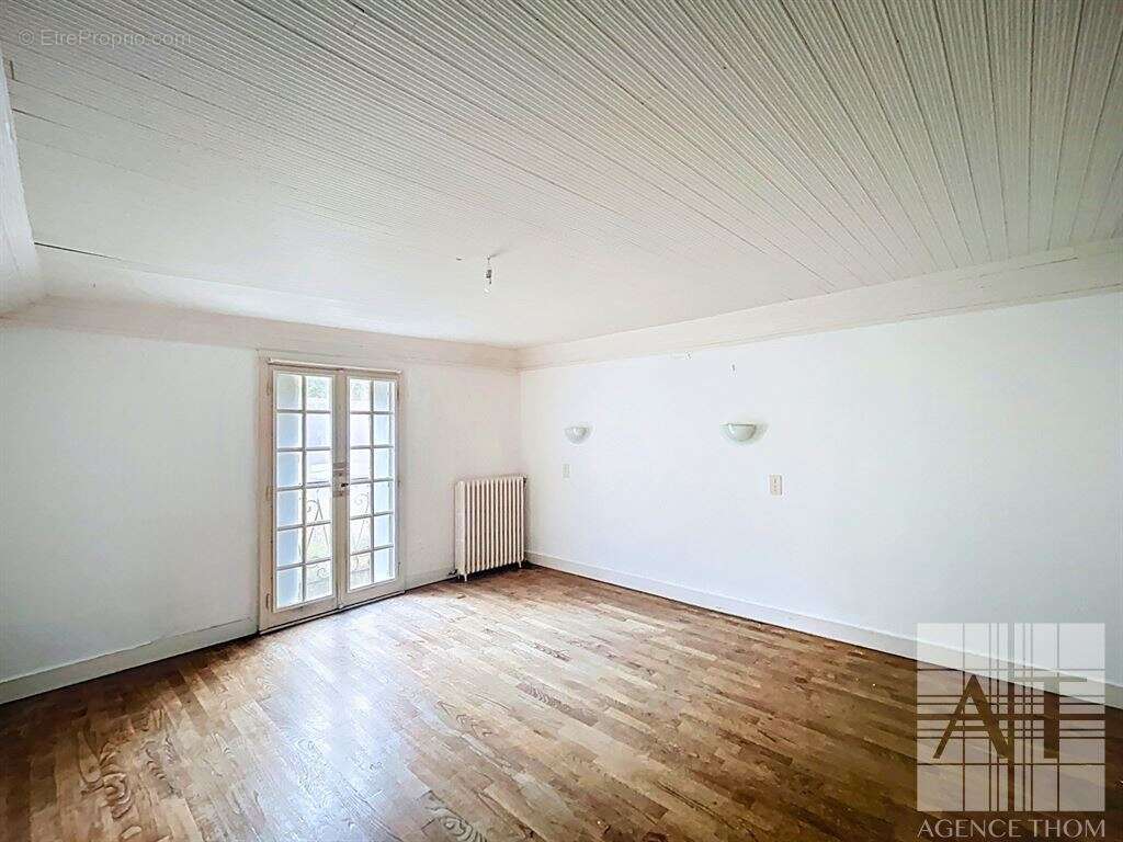 Maison à FOUGERES