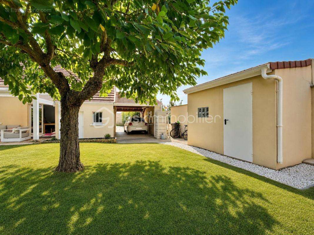 CHARNY – Maison familiale 5 pièces de 103 m²  Suite parentale  Jardin 567 m²  Garage  DPE performant - photo 3