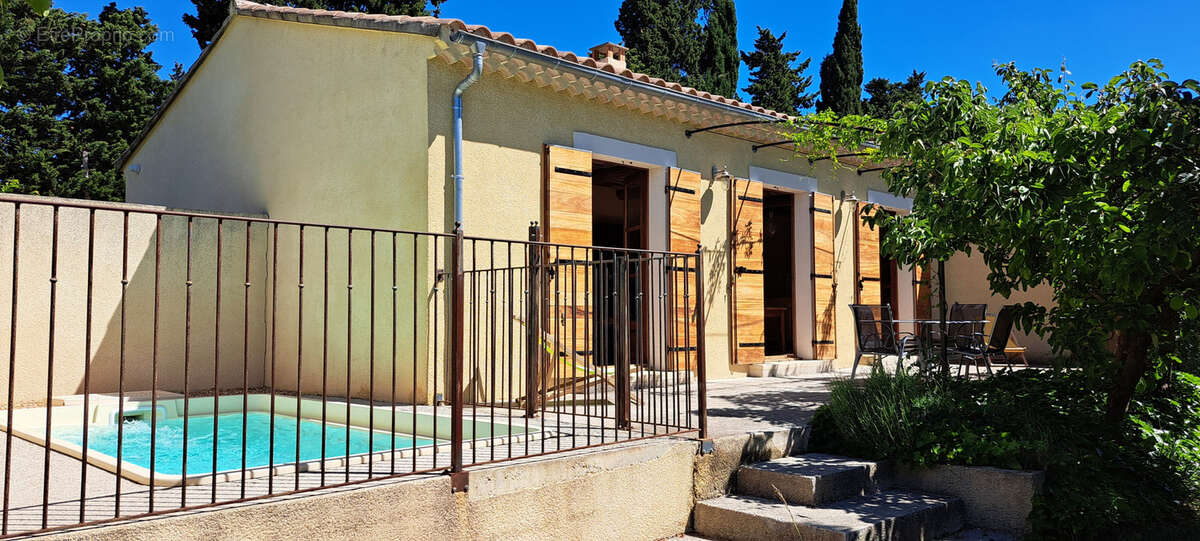 Maison à L'ISLE-SUR-LA-SORGUE