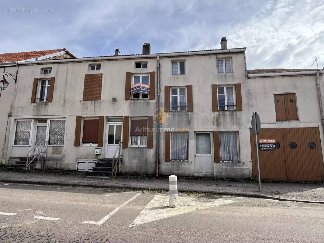Appartement à NEUILLY-L'EVEQUE
