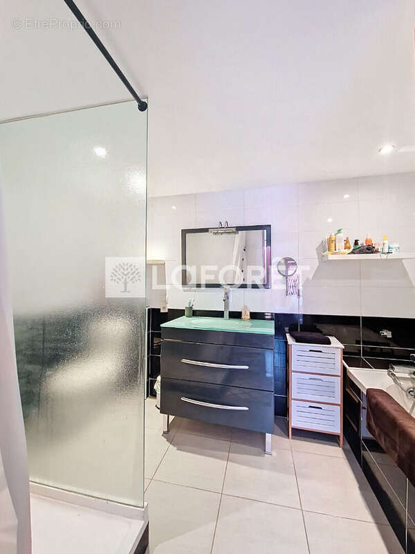 Maison à PEZILLA-LA-RIVIERE