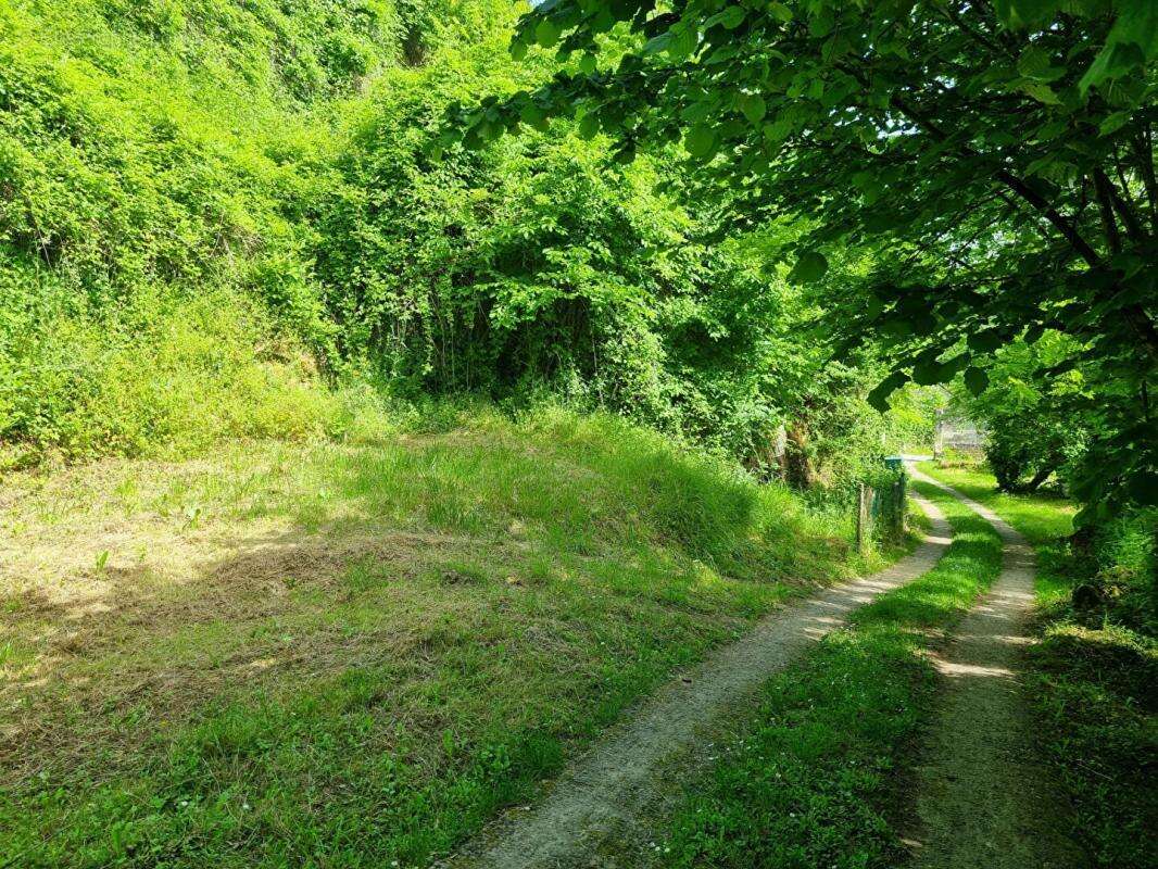 Maison troglodytique  avec caves et terrains - photo 14