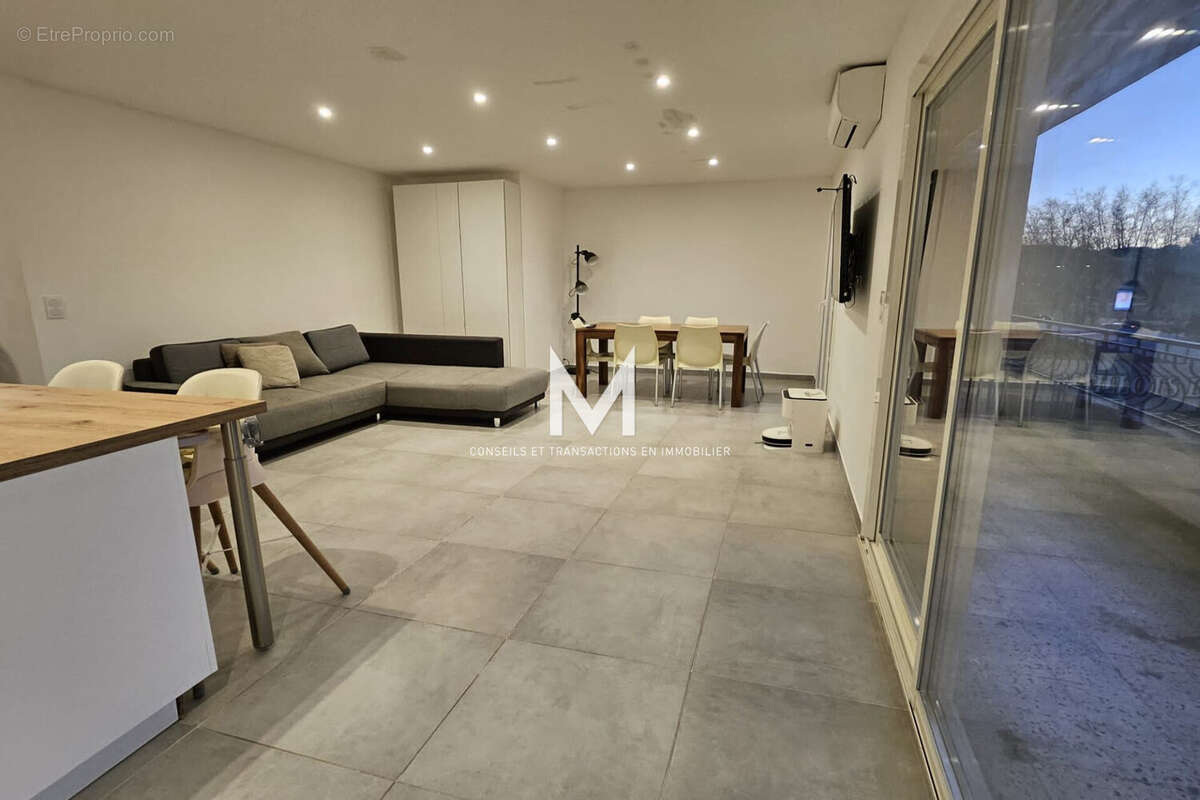 Appartement 80 m² à Frejus  - photo 2
