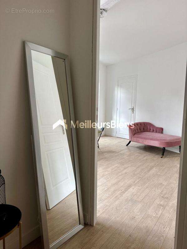 Maison à COSSE-LE-VIVIEN