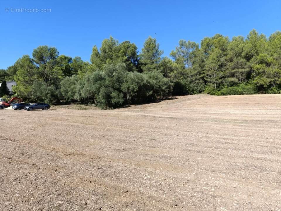 Terrain à MONTARNAUD