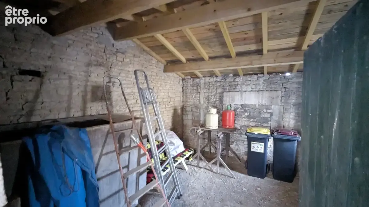 Fors maison pierres a rafraichir ref 1114 - photo 11