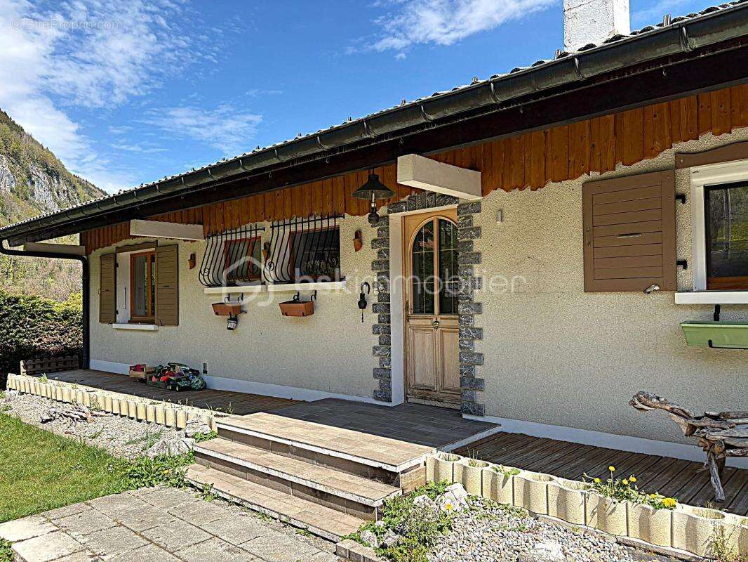 Maison à BELLEVAUX