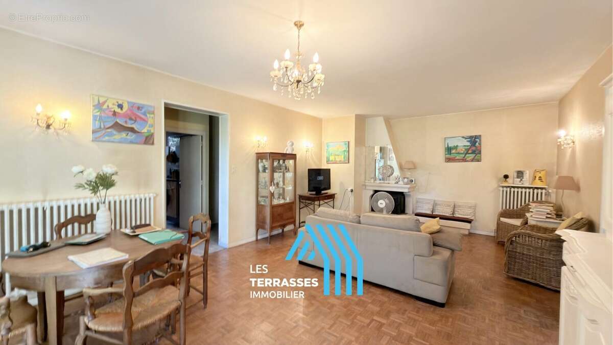 Maison à MONTELIMAR