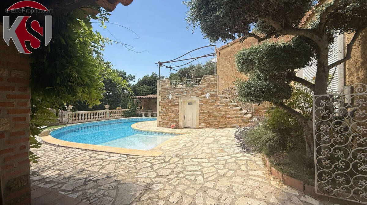 Maison à SEILLONS-SOURCE-D'ARGENS