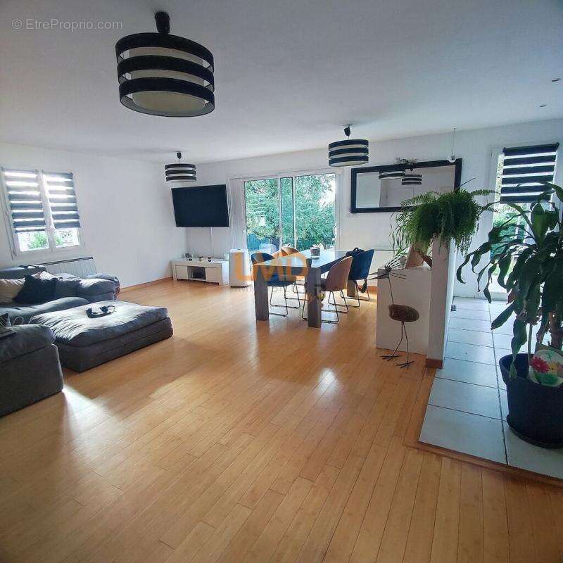 Maison à SAINT-CHRISTOL-LES-ALES