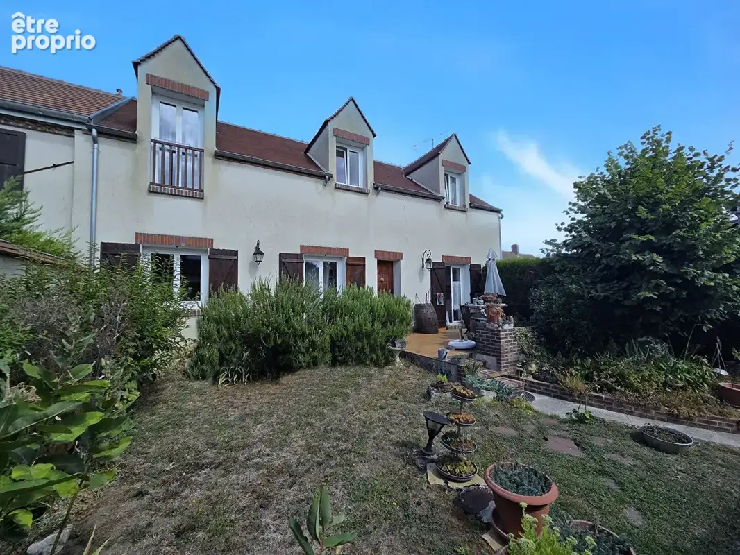 Maison à JUTIGNY