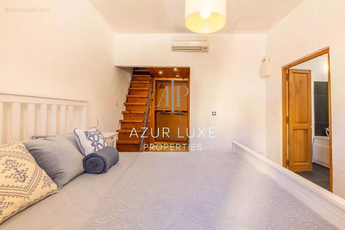 Appartement à VILLEFRANCHE-SUR-MER