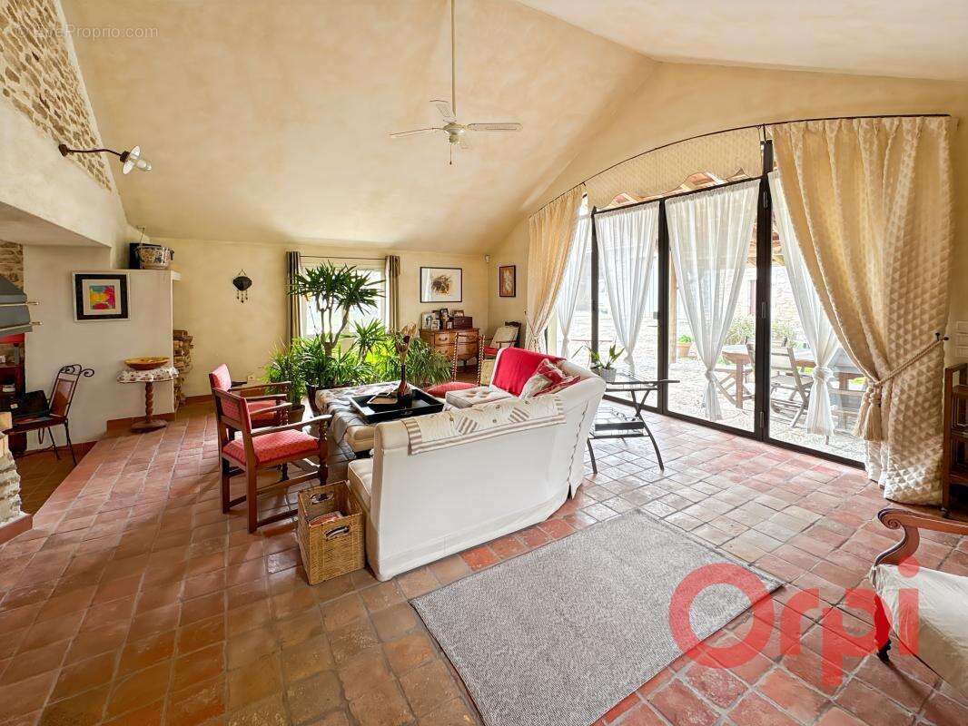 Maison à NEUILLY-EN-DUN