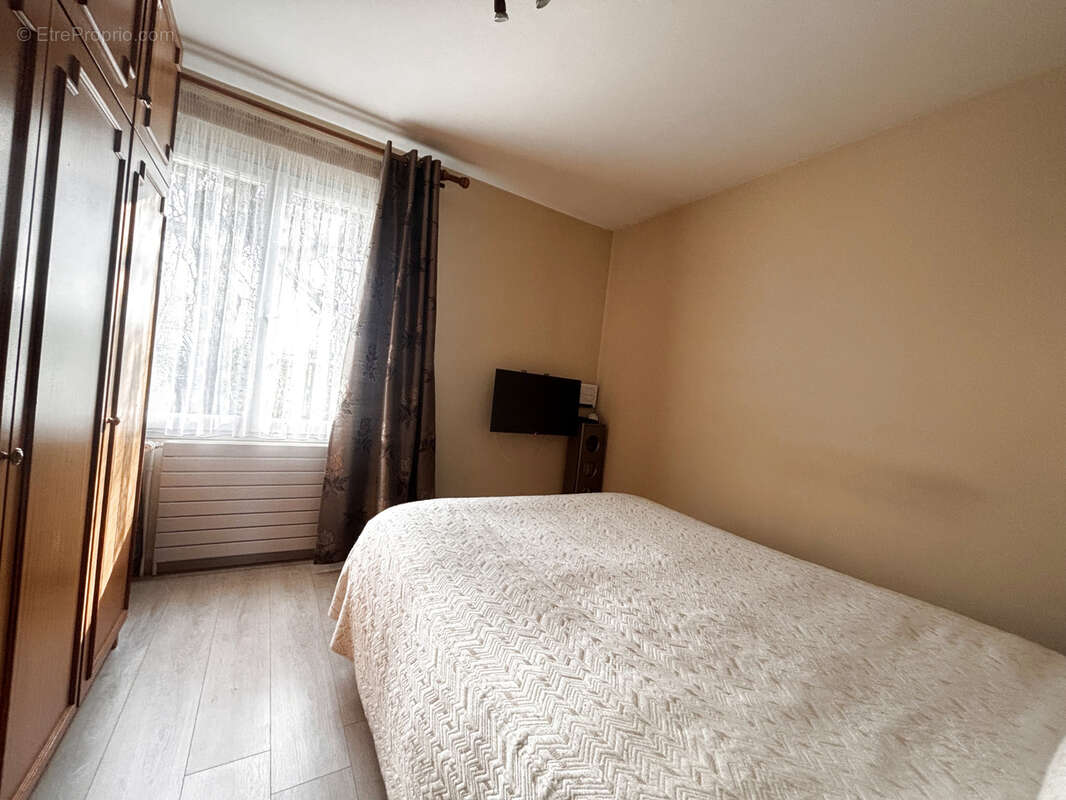 Maison à MARLY-LA-VILLE