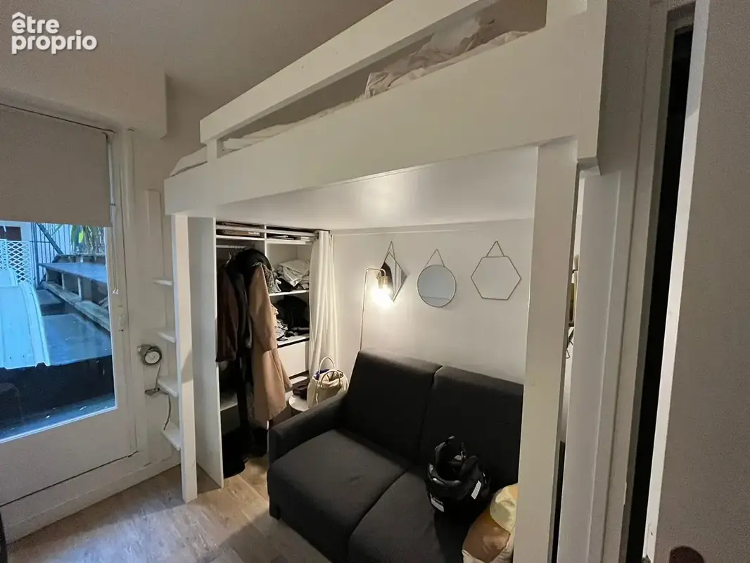 Appartement à PARIS-16E