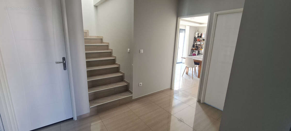 Exclusivité ADESIMMO : Villa récente de 6 pièces à vendre à Longages - photo 8