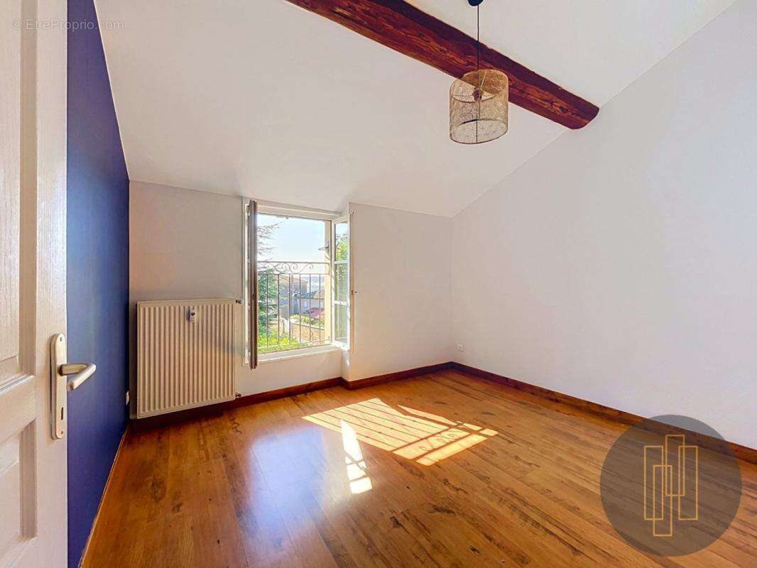 Maison en pierres dorées - 4 chambres avec jardin privatif - photo 10