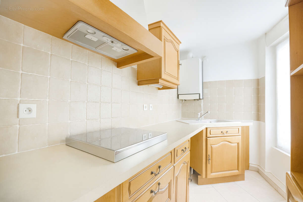 Appartement à NEAUPHLE-LE-CHATEAU