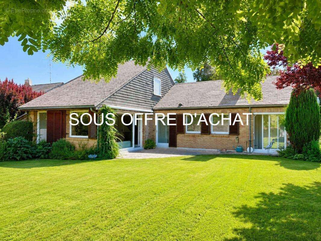 Maison à FAMARS