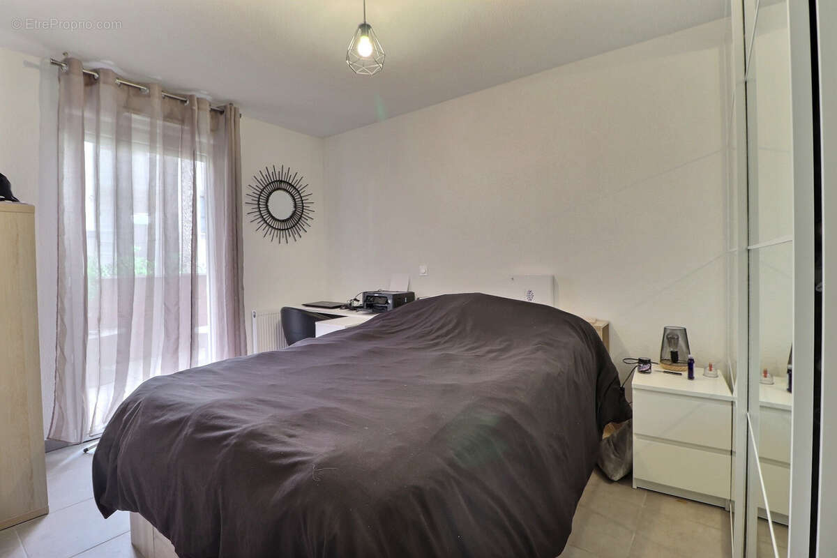 Appartement à SAINT-BRES