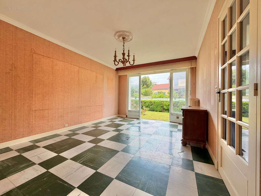 Appartement à OUISTREHAM