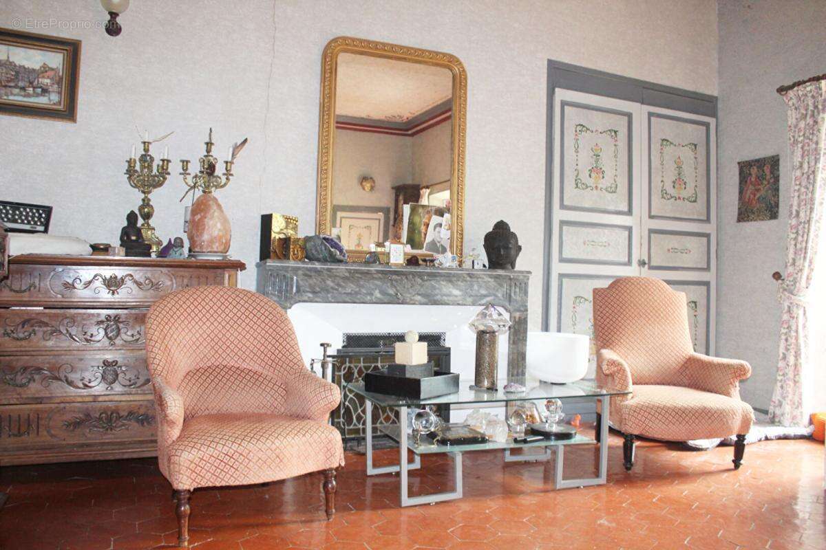 Maison à FONTCOUVERTE