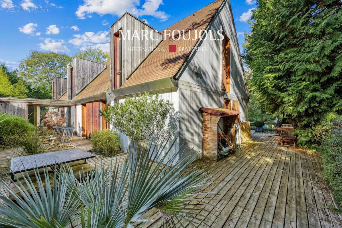 Maison à LA CELLE-SUR-MORIN