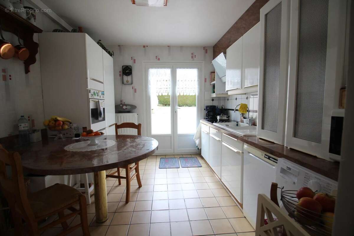 Maison à CIRES-LES-MELLO
