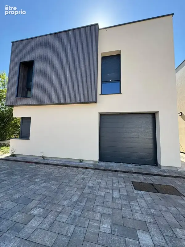 Appartement neuf en rez-de-chaussée avec terrasse de 20 m2 et jardin privatif de 130 m2 + garage + parking. - photo 5