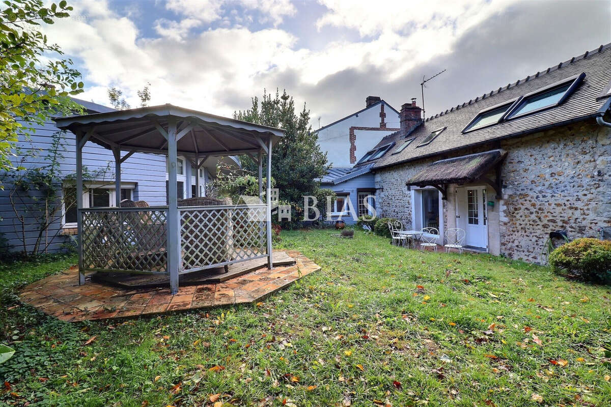 Maison à FIQUEFLEUR-EQUAINVILLE