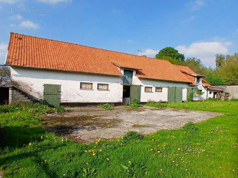 Maison à QUOEUX-HAUT-MAINIL