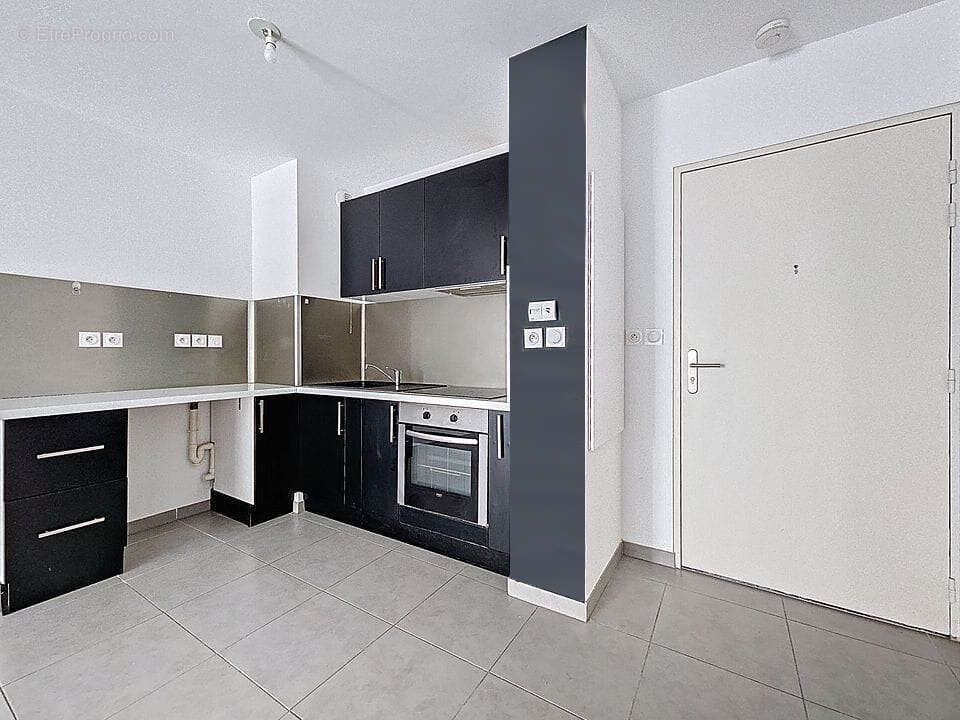 Appartement à MARSEILLE-4E
