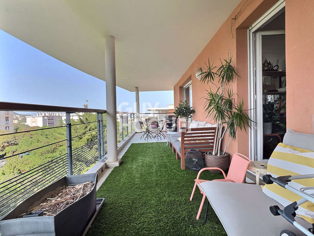 Appartement à MARSEILLE-8E