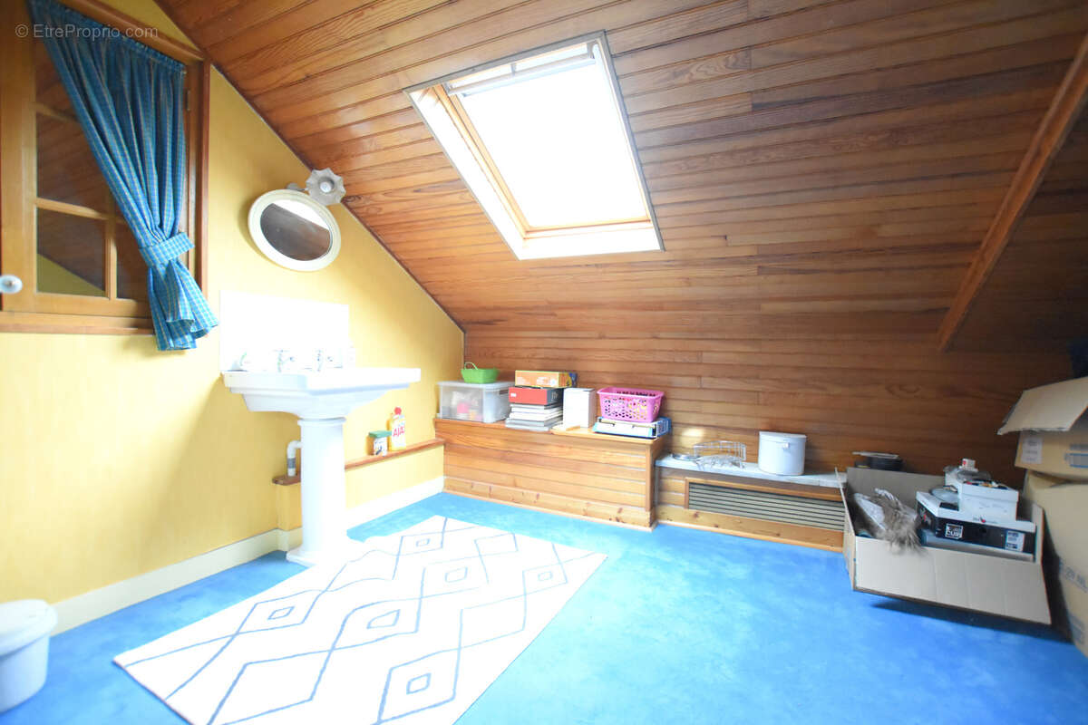 Maison à LES ESSARTS-LE-ROI