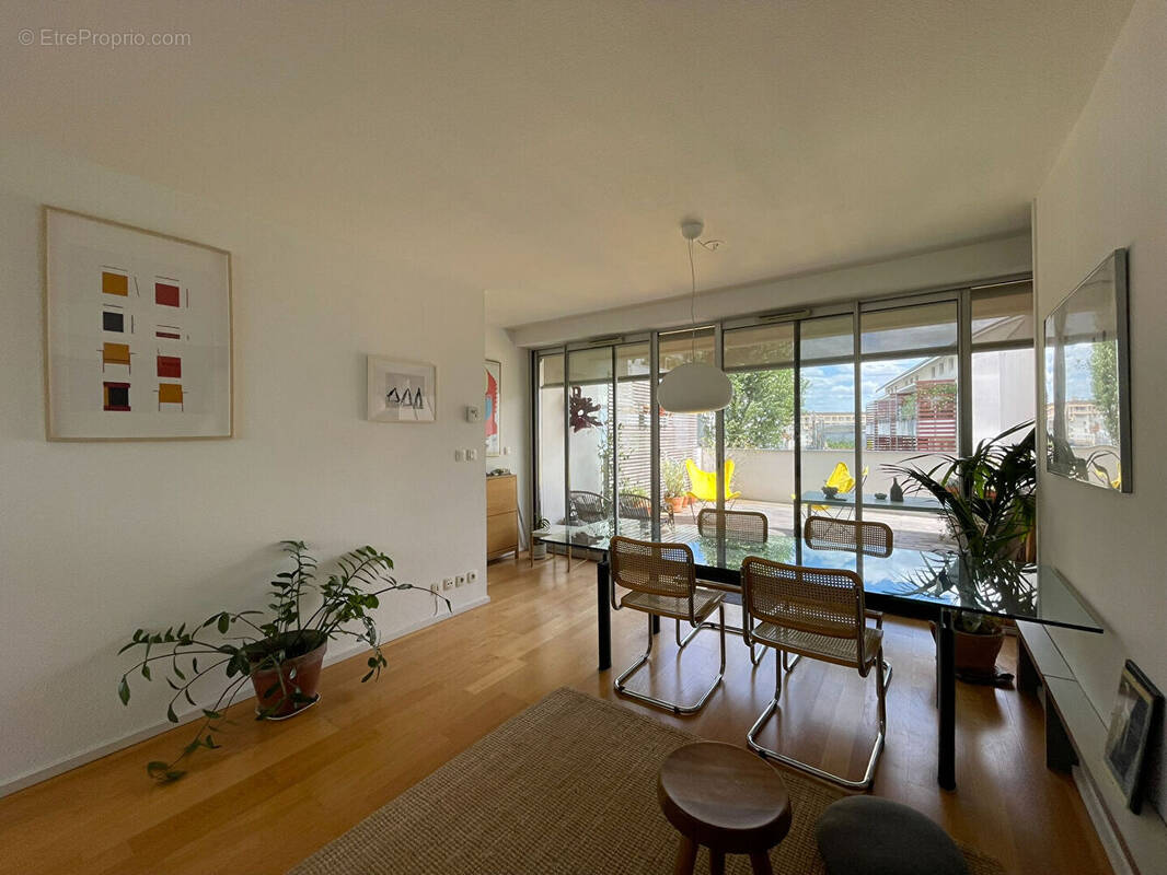 Appartement à BORDEAUX