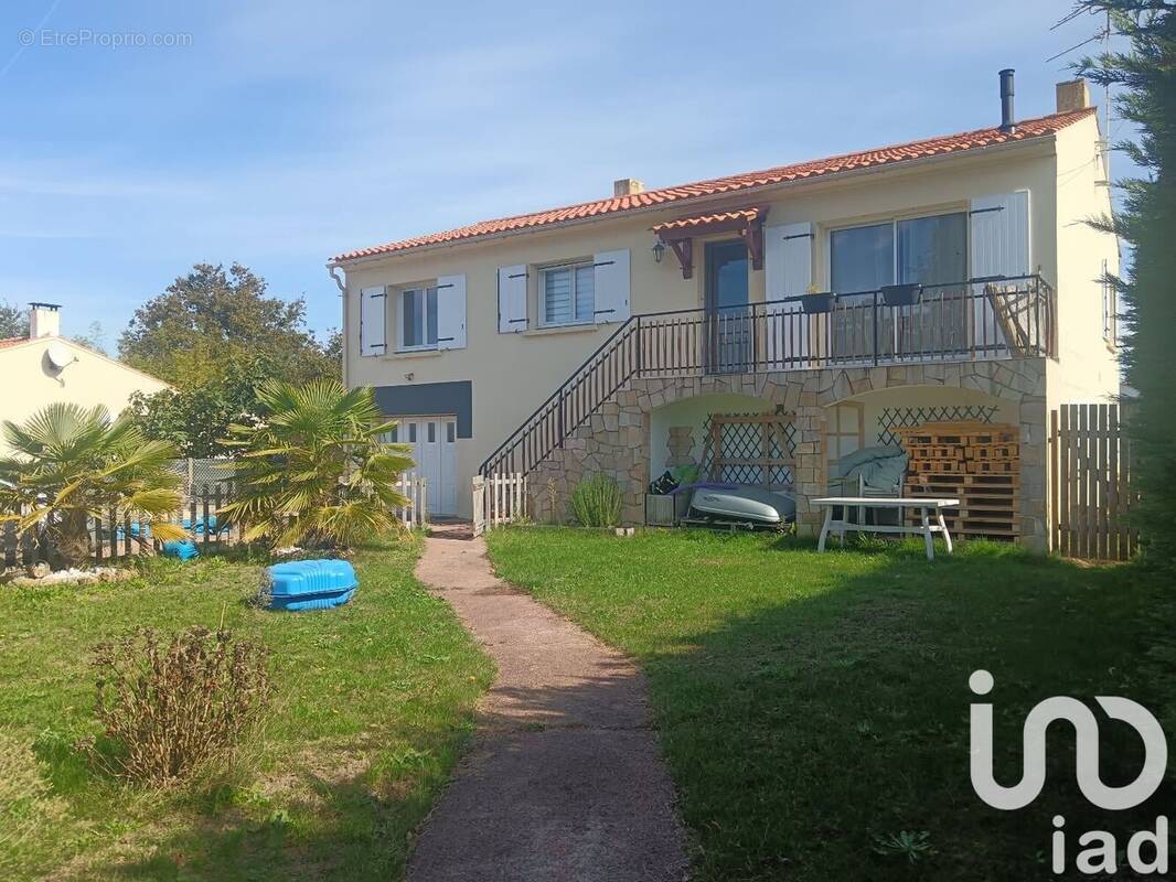 Photo 1 - Maison à COMMEQUIERS