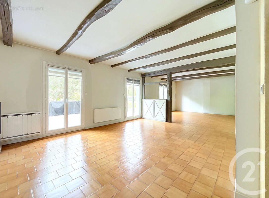 Maison 140 m² à Saint-Andre-Les-Vergers  - photo 4
