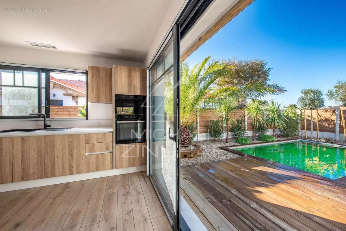 Maison à GUJAN-MESTRAS