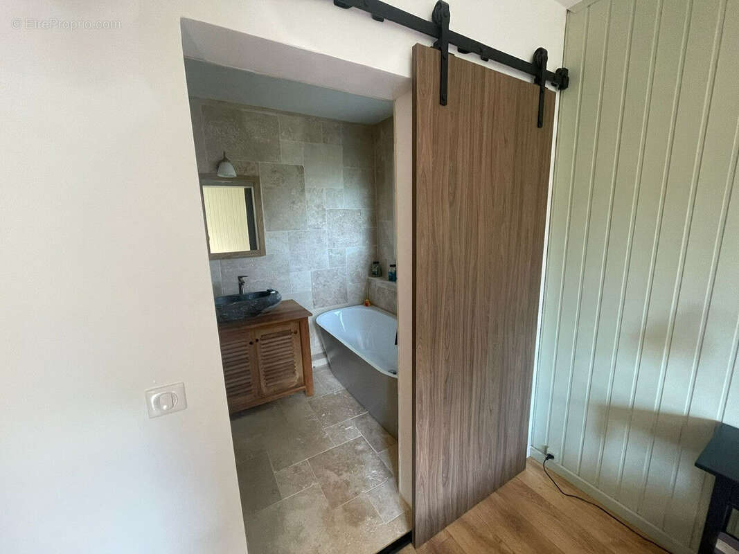 Maison 160 m² à Rontignon  - photo 9