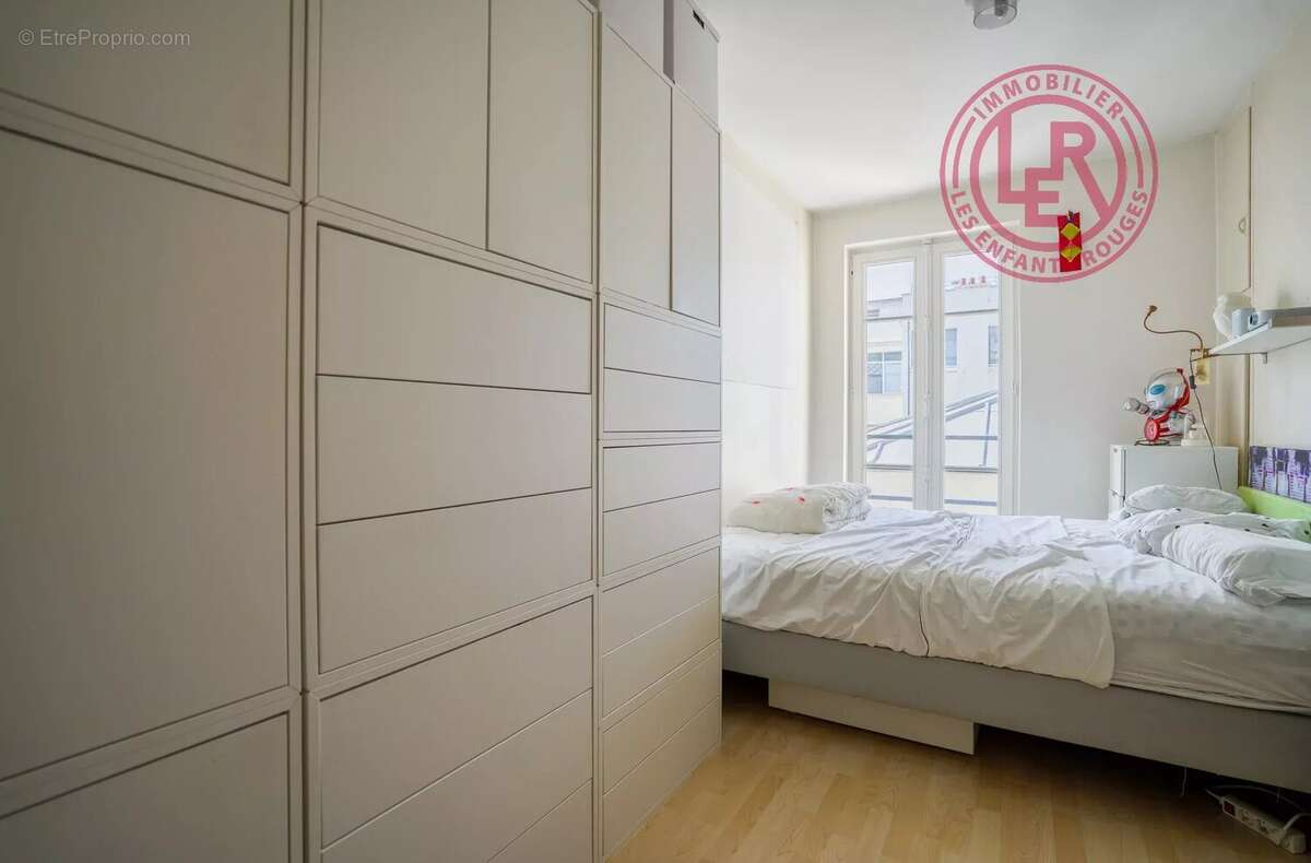 Appartement à PARIS-11E