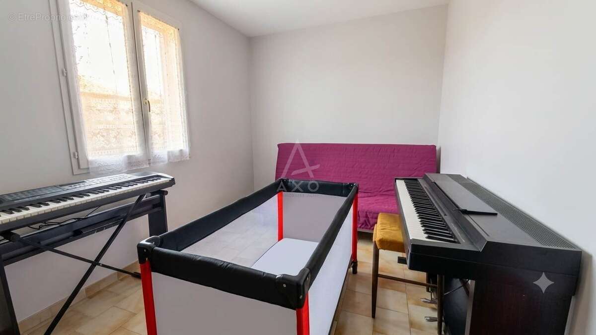 Villa familiale 4 chambres à ARLES - photo 10