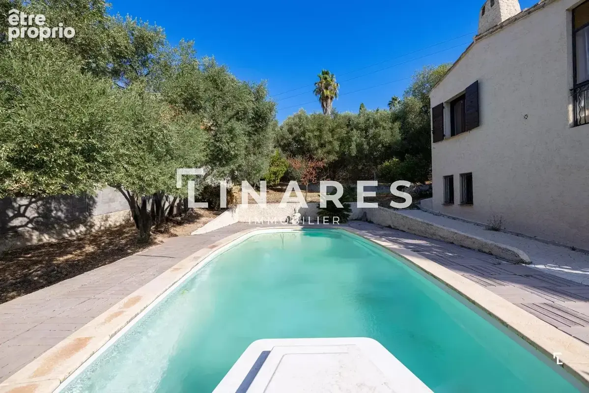 LA BASTIDE AUX OLIVIERS - Maison T6 de 180m2 - Piscine - Pool house - Terrain 1300m2 - 13190 Allauch - photo 17