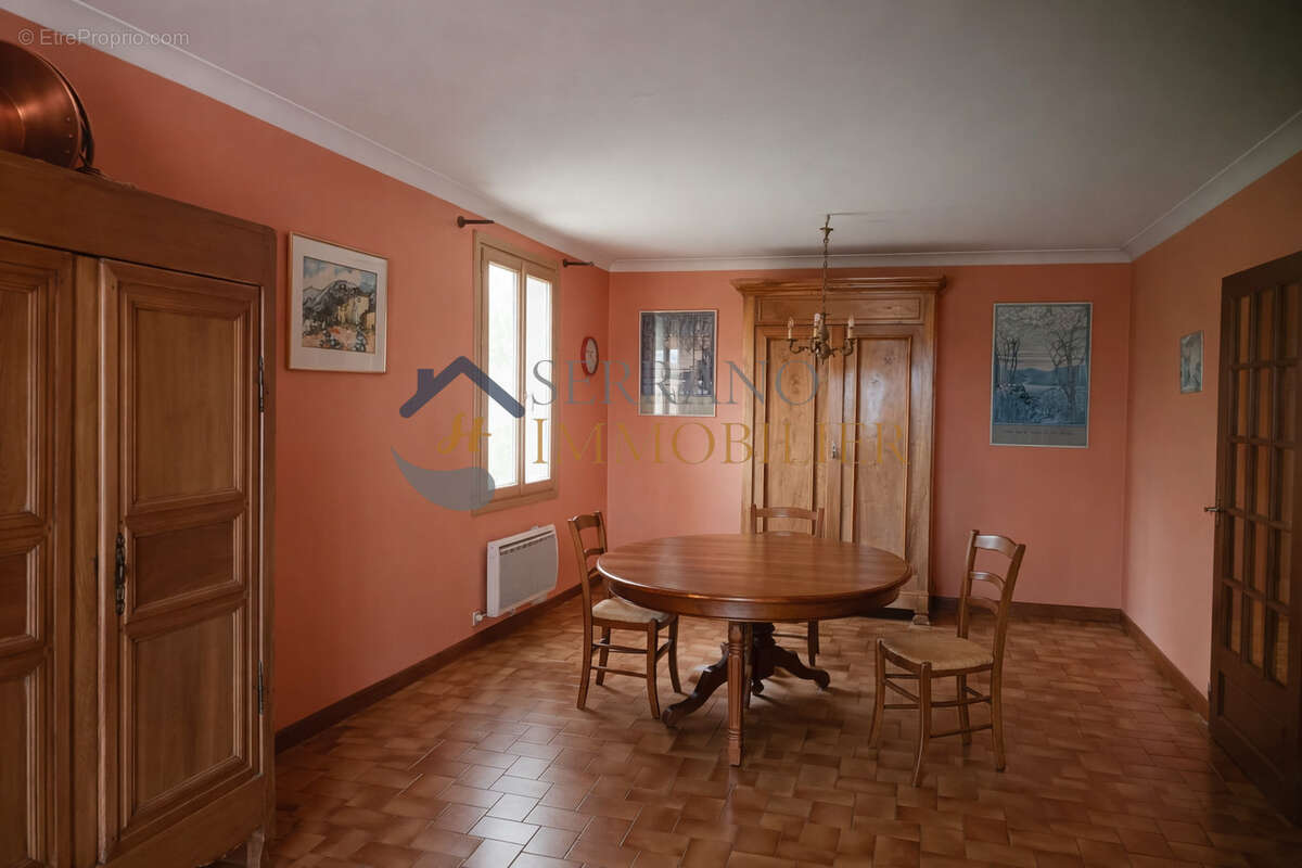 Maison à CHATEAURENARD