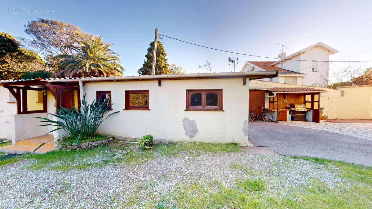 Appartement à SAINT-RAPHAEL