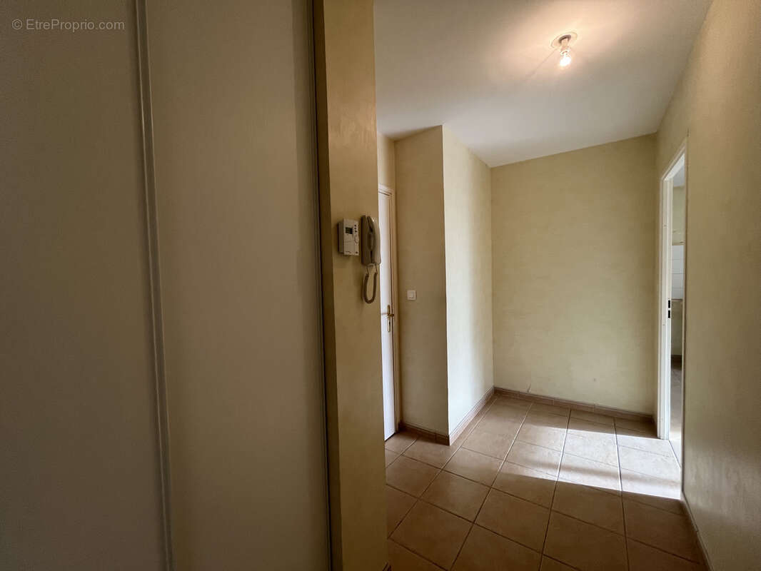 Appartement à PORT-EN-BESSIN-HUPPAIN